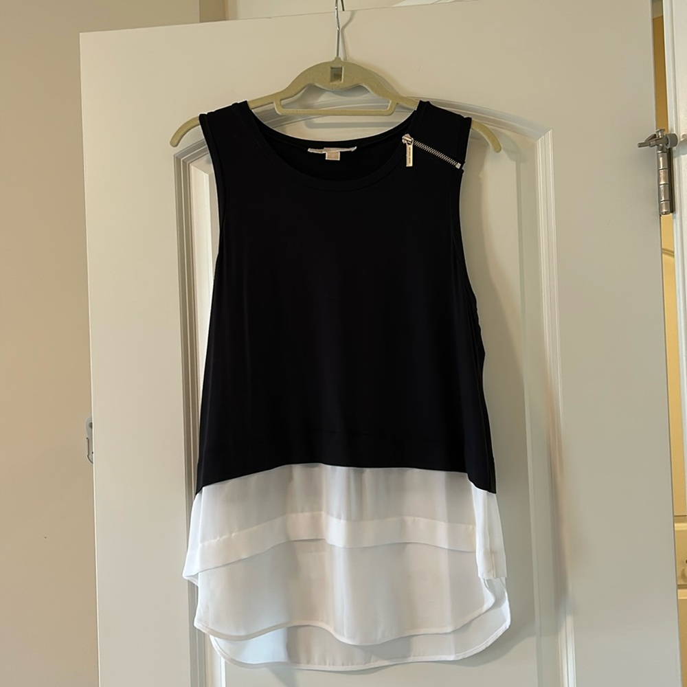Ladies M top